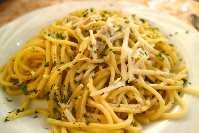 spaghetti with anchovies and pecorino di fossa