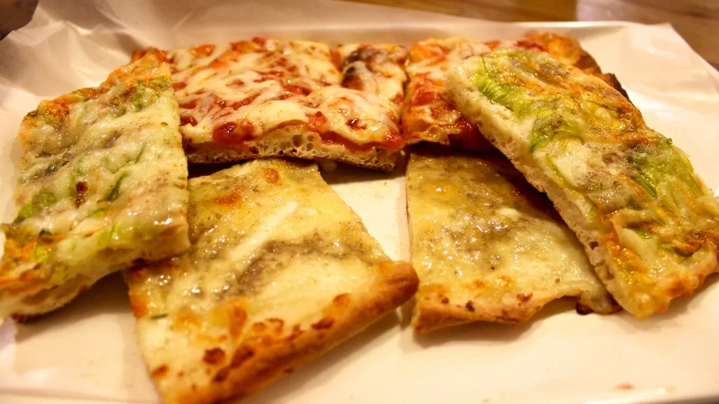 pizza al taglio pieces