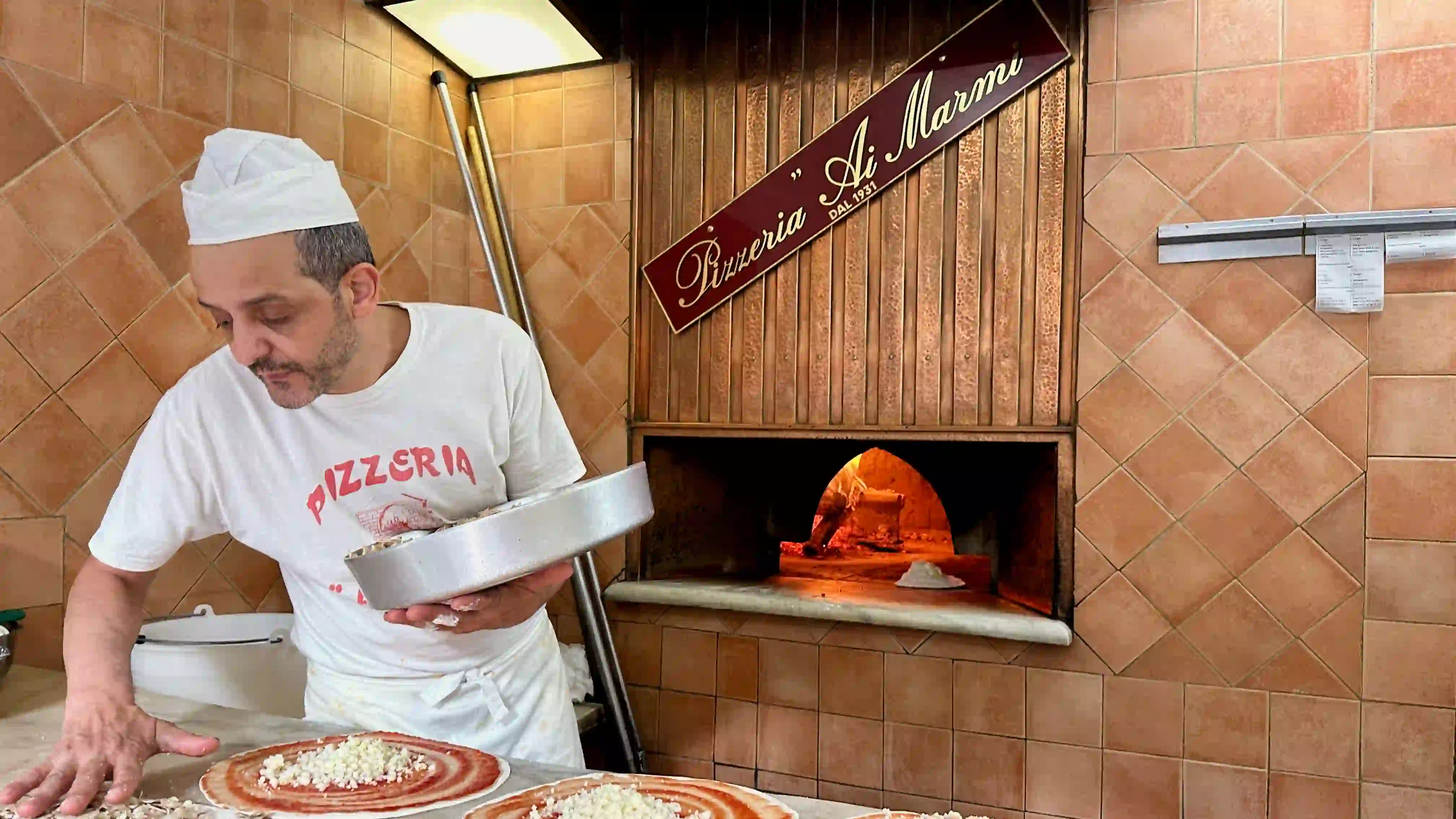 making the pizza pizzeria ai marmi - making the pizza1
