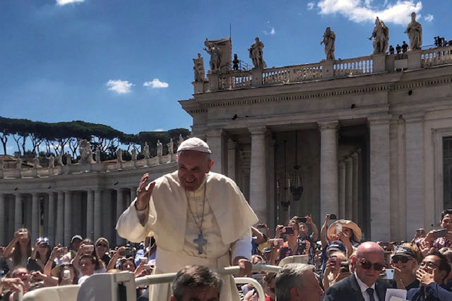 pope francis greets the crowds