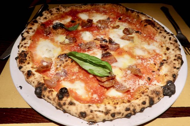 pizza amatriciana at prolo trastevere