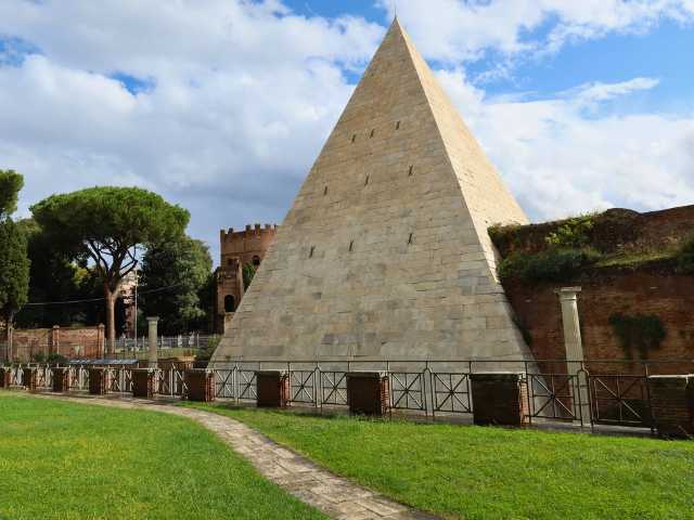 Everything you need to know about the Rome pyramid | Romewise