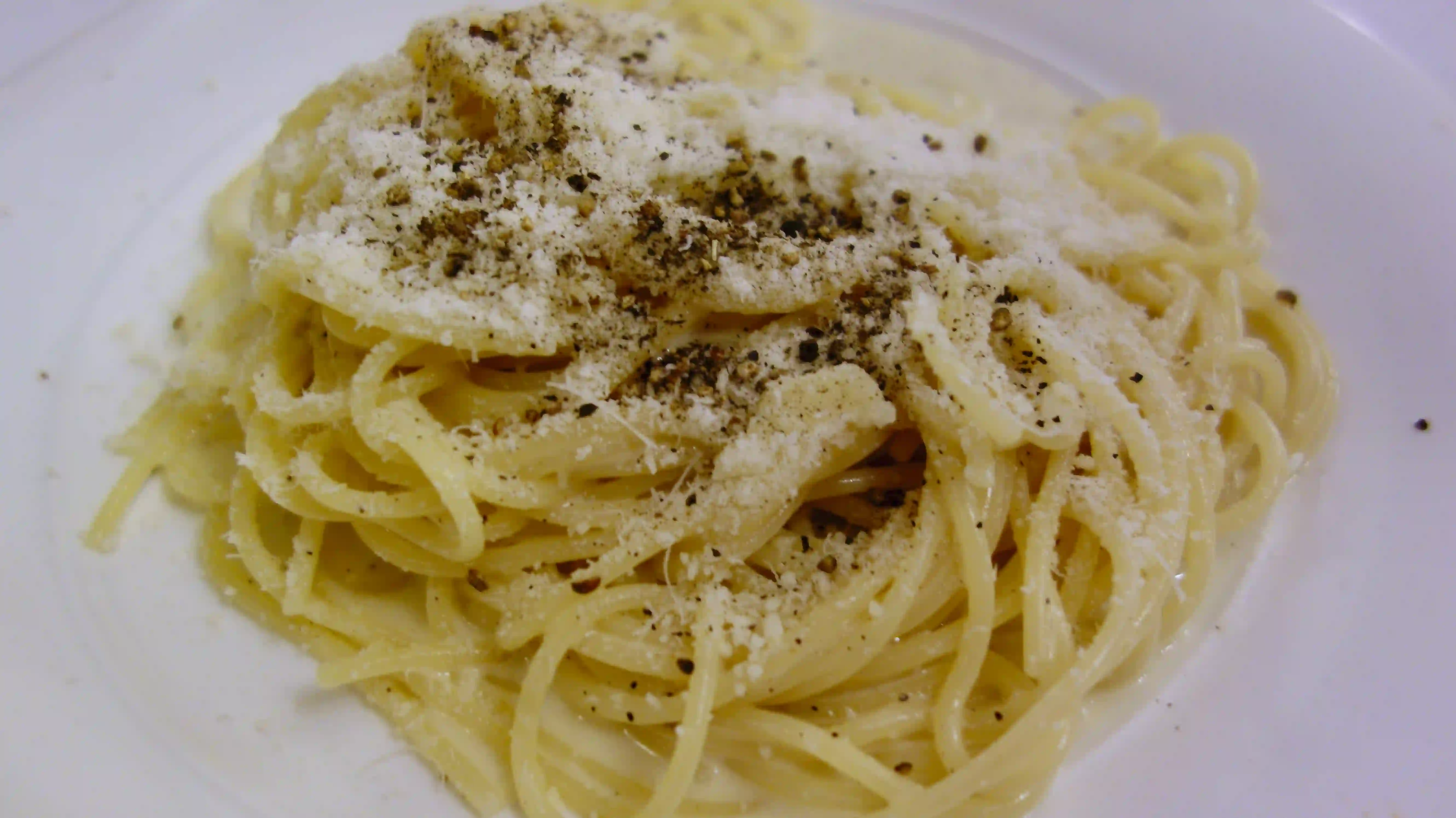 cacio e pepe spaghetti roberto e loretta cacio e pepe