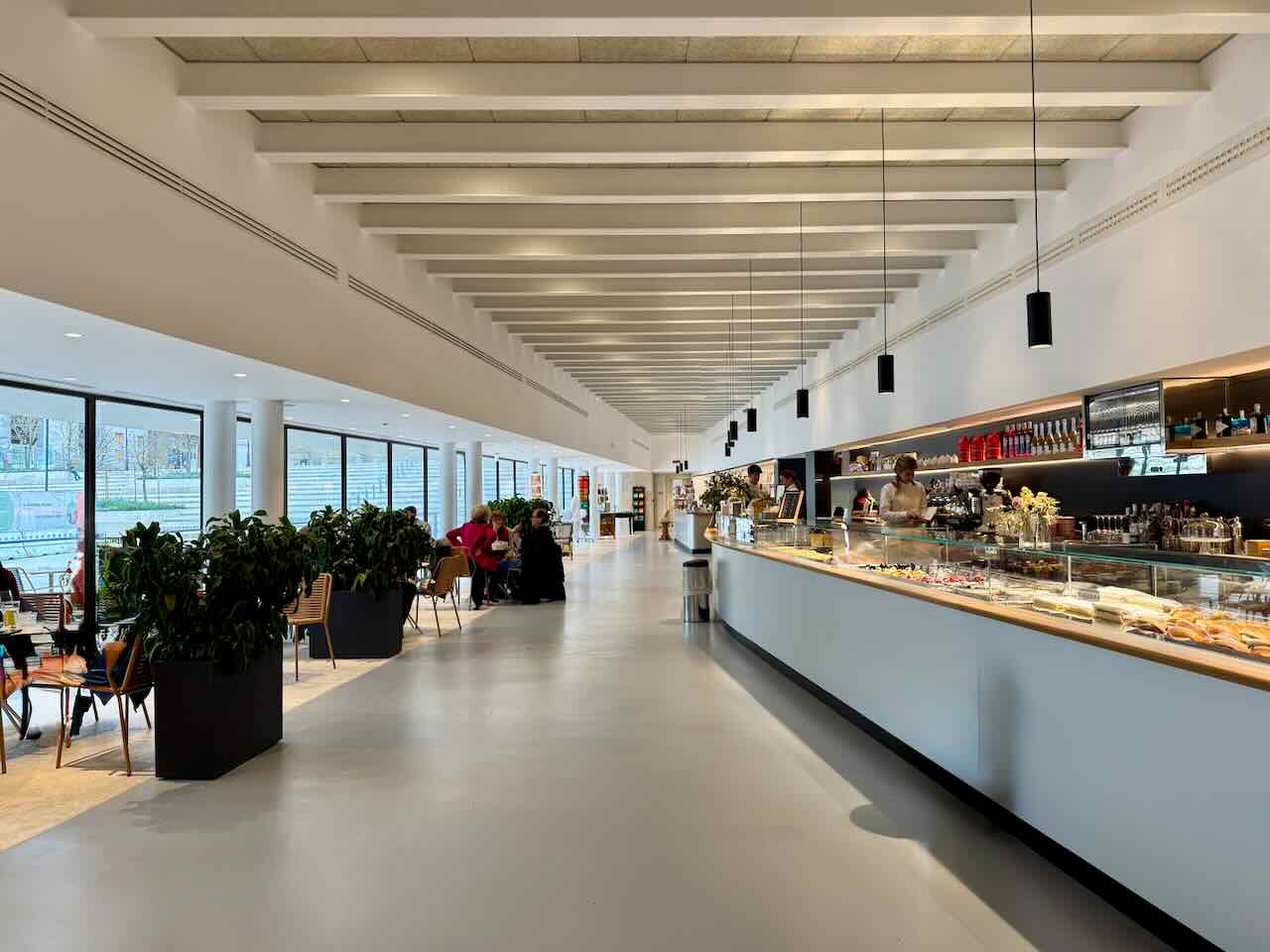 augustus cafe
