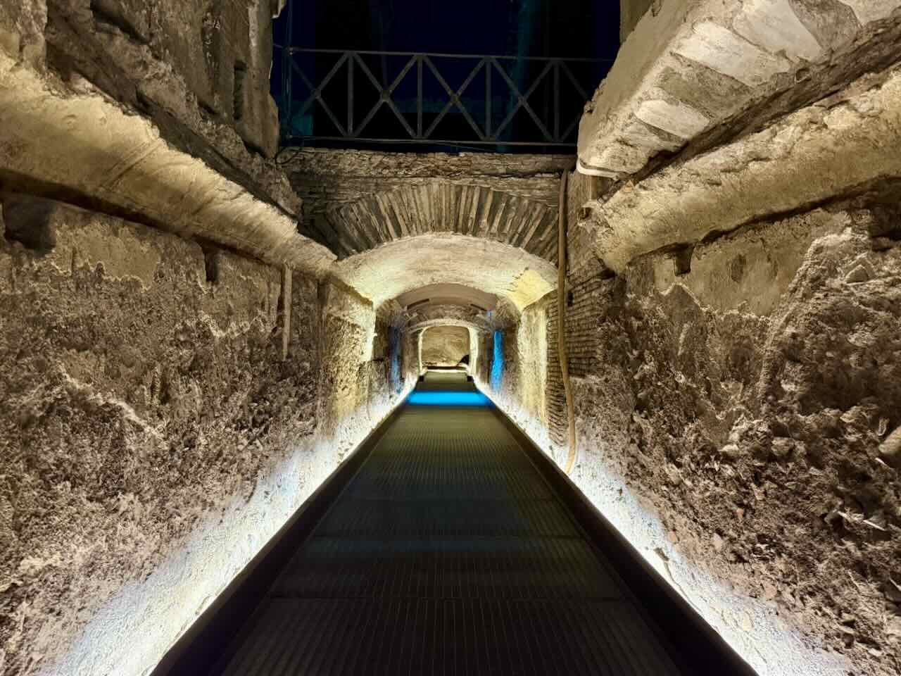 commodus corridor