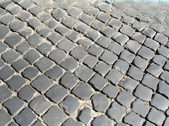 sanpietrini (cobblestones) in rome sanpietrini (cobblestones) in rome
