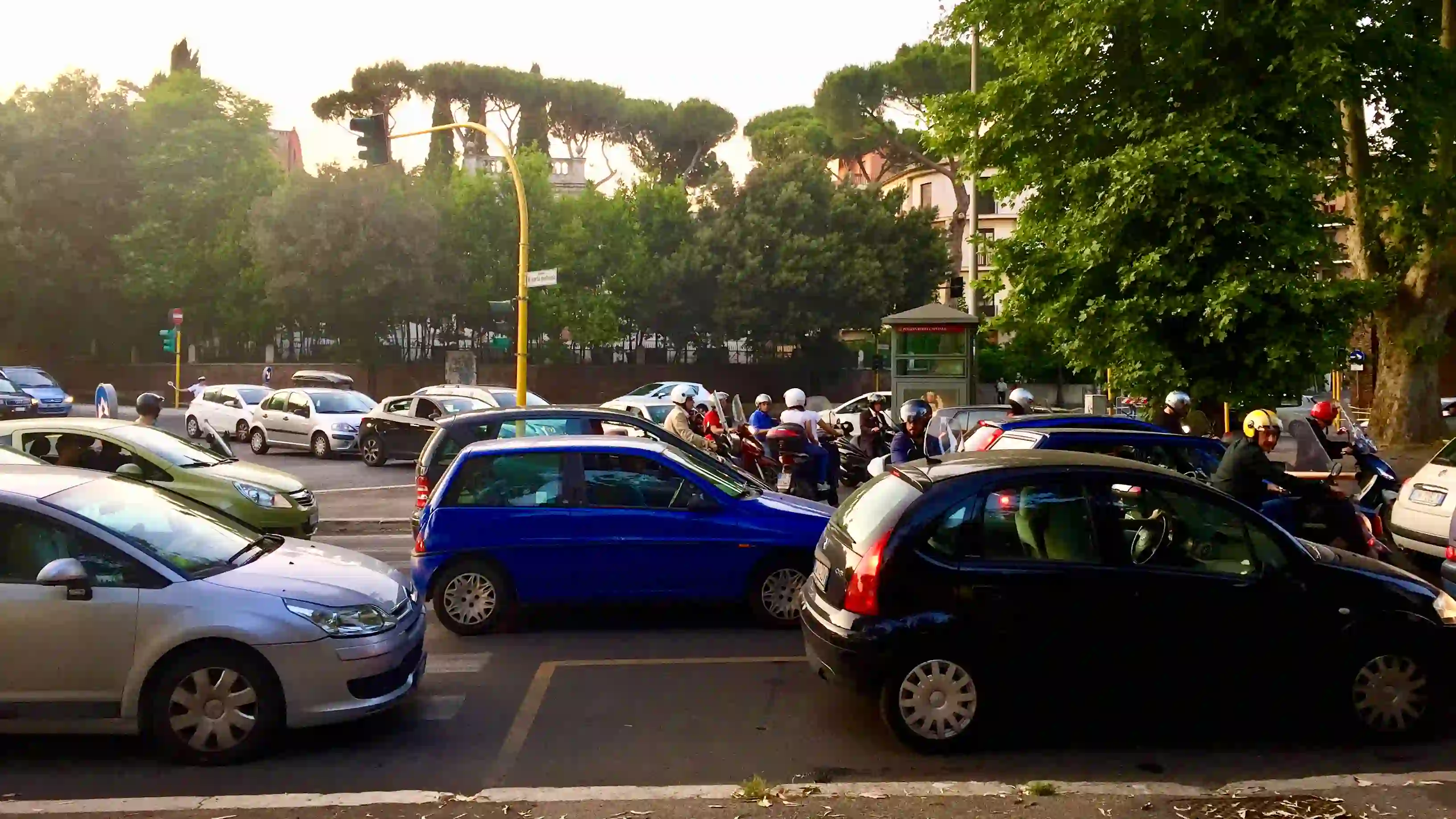 traffic in rome