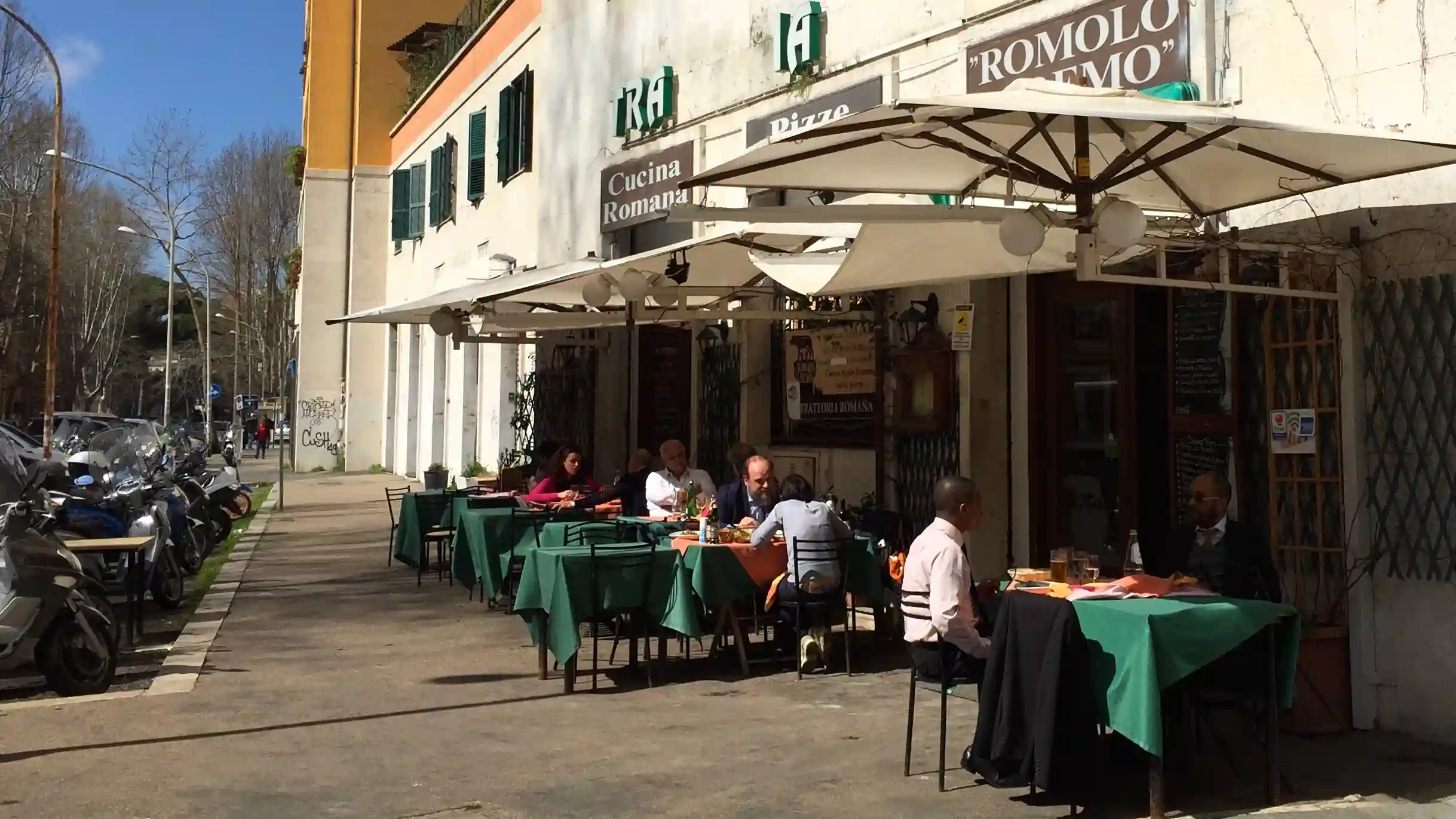 Romolo e remo trattoria not far from the Colosseum romolo e remo - eating outside lunch