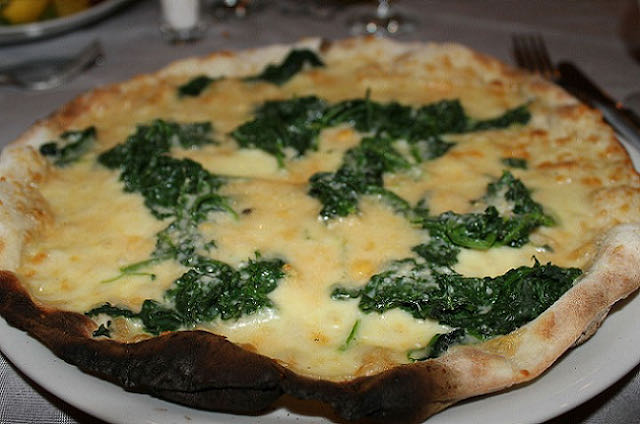 pizza at San Marco in Rome