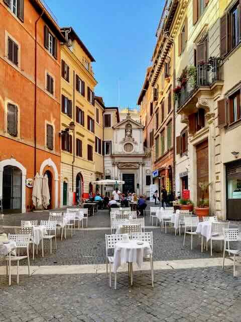 Front view of Santa Barbara dei Librai