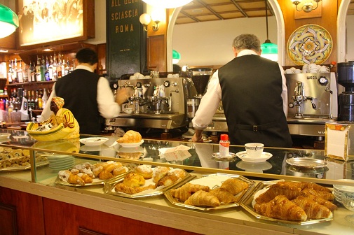 a typical coffee bar in rome
