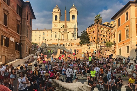 spanish steps crowds