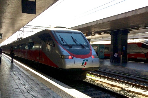 Trenitalia fast train - freccia