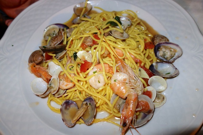 spaghetti allo scoglio at san marco in rome
