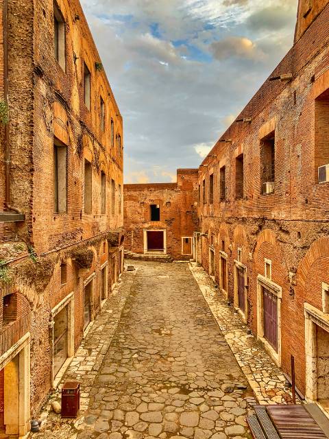 trajans market ancient shops