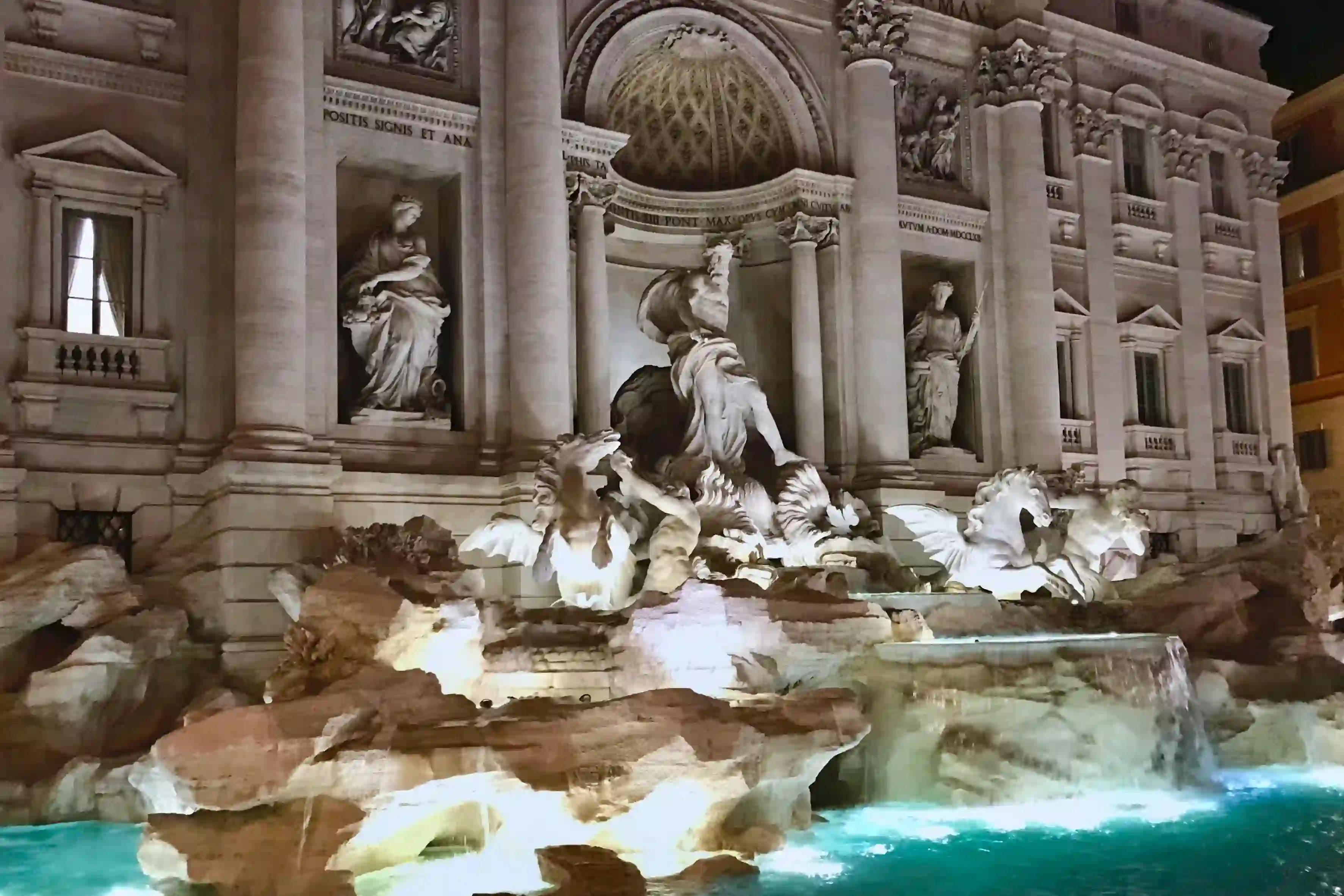 trevi fountain night january