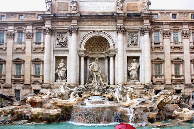 trevi fountain in the rain trevi fountain in the rain