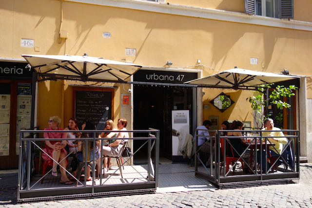 urbana47 tables outside