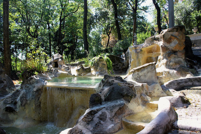 fountain in garden at vatican