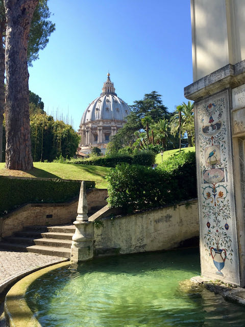 fountain in the gardens at the vatican