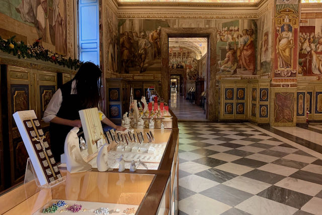 Vatican museums gift shop