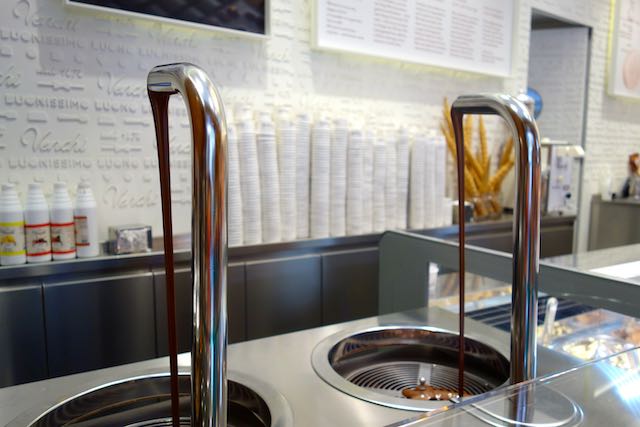 chocolate fountains at venchi