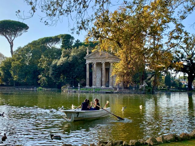 villa borghese boating lake