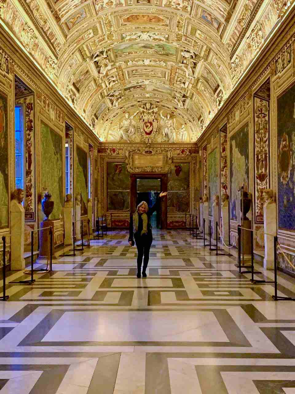 vip open vatican - elyssa in hall of maps